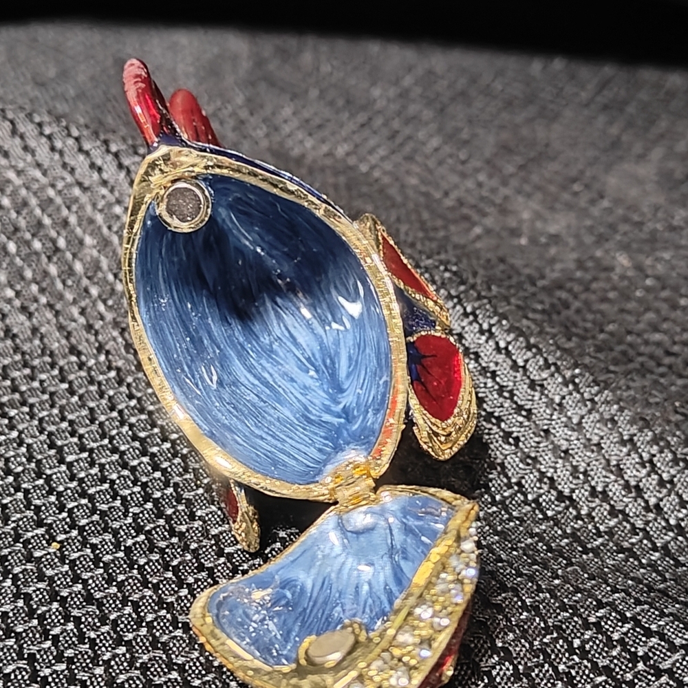 Colorful Fish Brooch Set - Picture 11 of 11